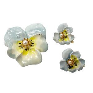 vintage Hobé blue flower BROOCH floral jewelry pin and clip EARRINGS set